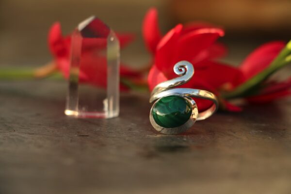 Bague en Malachite réglable