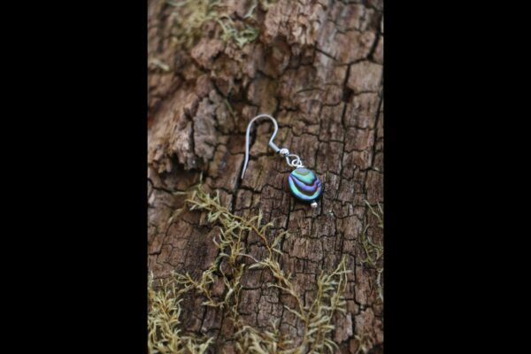 Boucles d'oreilles en nacre noire – Image 5