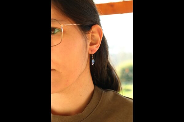 Boucles d'oreilles en nacre noire – Image 2