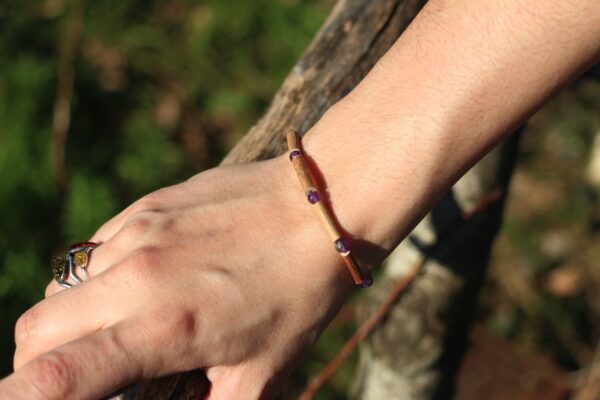 Bracelet en Noisetier et Améthyste – Image 2