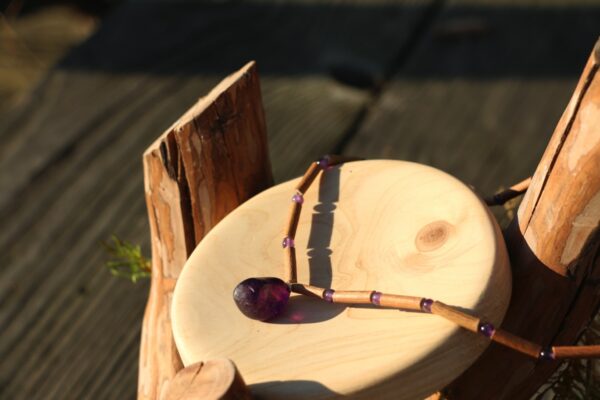 Collier en Noisetier et Améthyste – Image 3