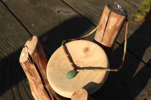 Collier en Noisetier et en Aventurine – Image 3