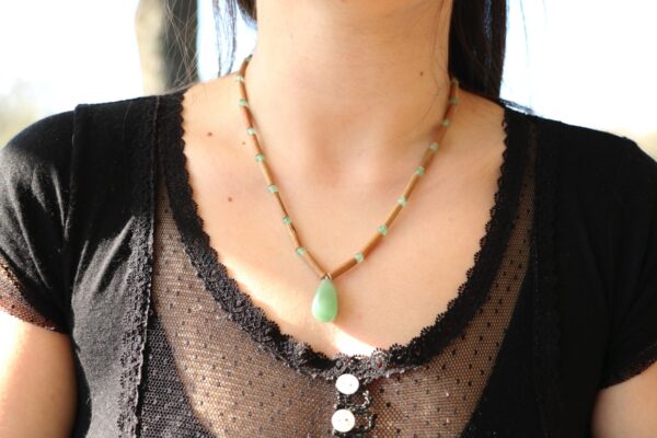 Collier en Noisetier et en Aventurine – Image 4