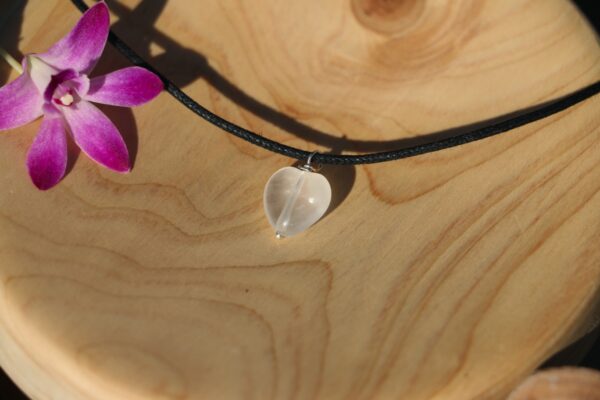 Pendentif coeur en Cristal de roche – Image 6