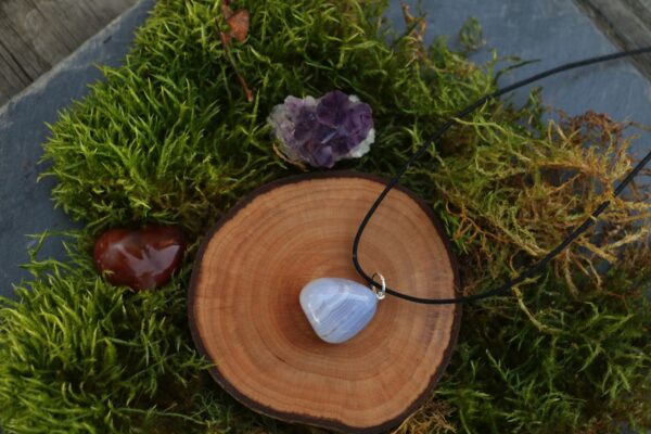 Pendentif en Calcédoine Bleue – Image 2