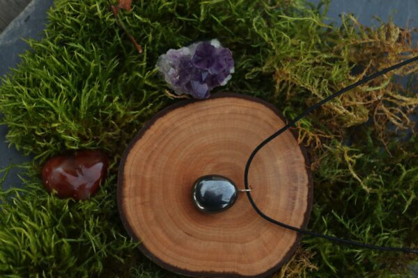 Pendentif en Hématite – Image 2