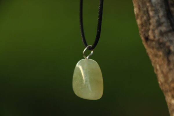 Pendentif en Jade vert – Image 3