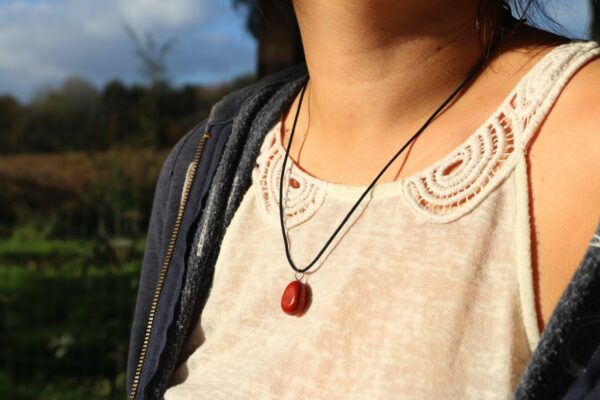 Pendentif en Jaspe rouge – Image 2
