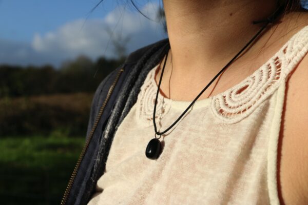 Pendentif en obsidienne – Image 2