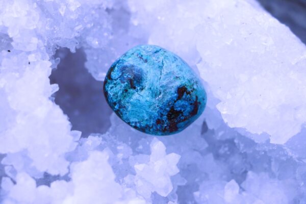 Pierre roulée en Chrysocolle – Image 5