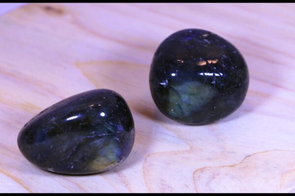Pierre roulée en labradorite – Image 5
