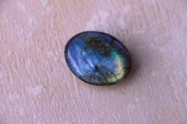 Galet en Labradorite – Image 5